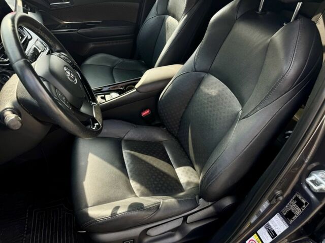 Серый Тойота C-HR, объемом двигателя 1.2 л и пробегом 106 тыс. км за 18200 $, фото 4 на Automoto.ua