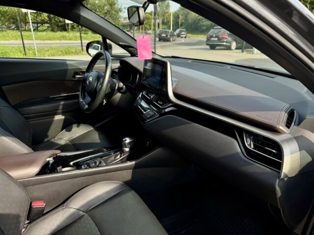 Серый Тойота C-HR, объемом двигателя 1.2 л и пробегом 106 тыс. км за 18200 $, фото 6 на Automoto.ua