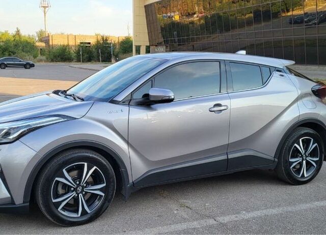 Серый Тойота C-HR, объемом двигателя 1.8 л и пробегом 133 тыс. км за 21400 $, фото 16 на Automoto.ua