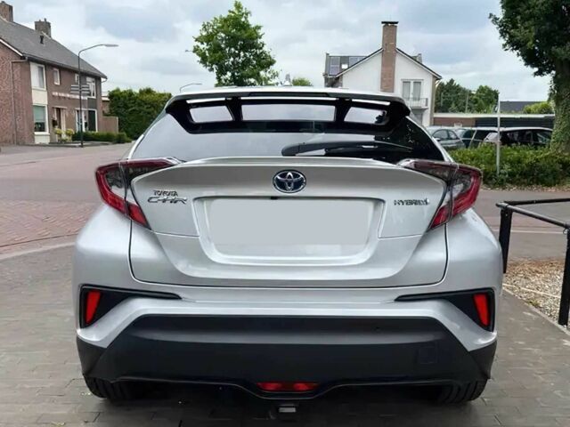 Сірий Тойота C-HR, об'ємом двигуна 1.8 л та пробігом 33 тис. км за 12000 $, фото 3 на Automoto.ua