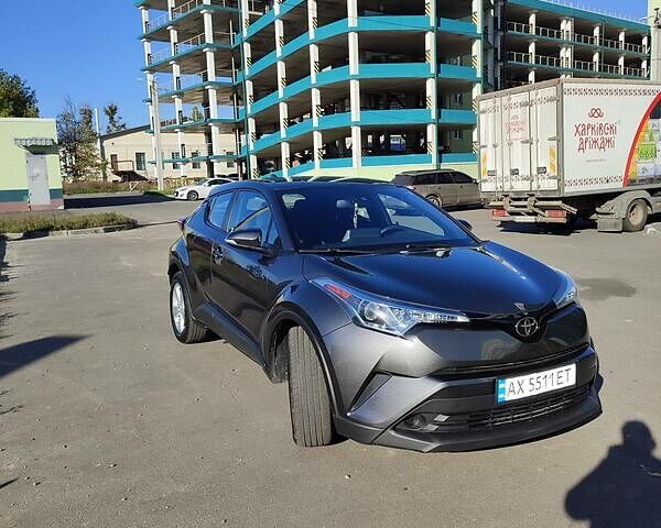 Серый Тойота C-HR, объемом двигателя 2 л и пробегом 29 тыс. км за 24000 $, фото 11 на Automoto.ua