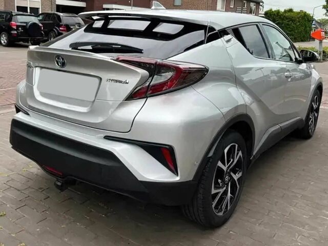 Сірий Тойота C-HR, об'ємом двигуна 1.8 л та пробігом 33 тис. км за 12000 $, фото 2 на Automoto.ua