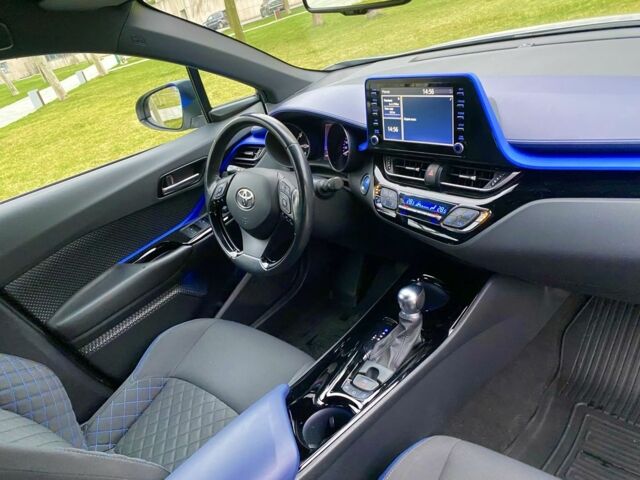 Серый Тойота C-HR, объемом двигателя 0 л и пробегом 76 тыс. км за 27000 $, фото 8 на Automoto.ua