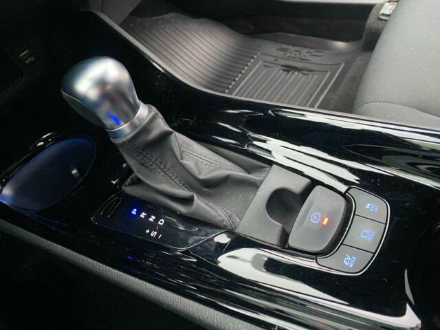 Серый Тойота C-HR, объемом двигателя 0 л и пробегом 76 тыс. км за 27000 $, фото 14 на Automoto.ua