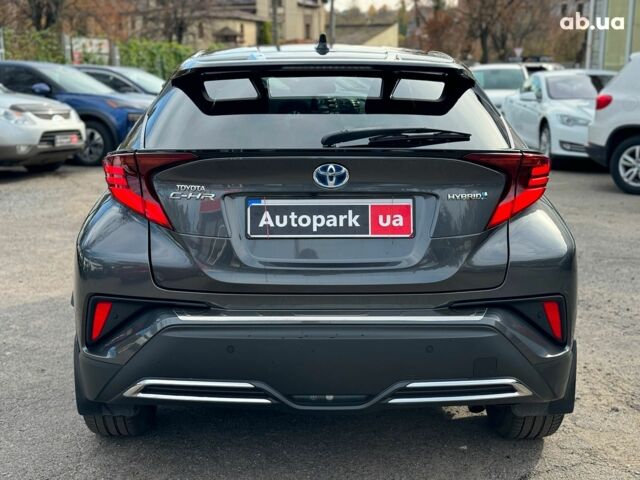 Серый Тойота C-HR, объемом двигателя 2 л и пробегом 42 тыс. км за 29890 $, фото 6 на Automoto.ua