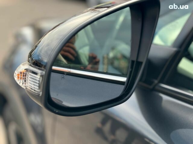 Серый Тойота C-HR, объемом двигателя 2 л и пробегом 42 тыс. км за 29890 $, фото 13 на Automoto.ua