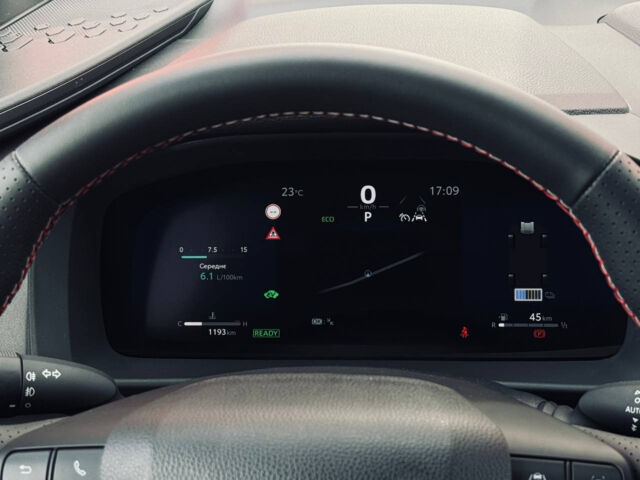 Серый Тойота C-HR, объемом двигателя 2 л и пробегом 1 тыс. км за 1755230 $, фото 14 на Automoto.ua