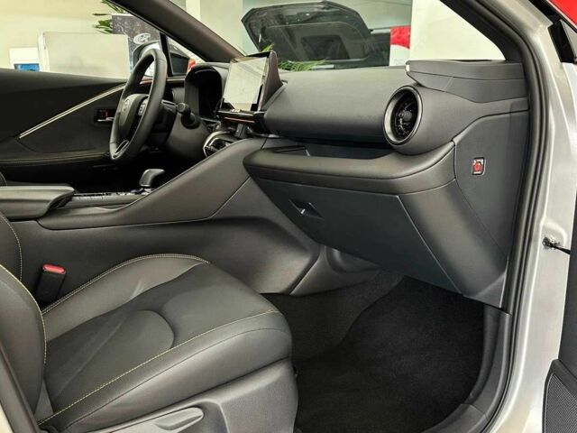 Сірий Тойота C-HR, об'ємом двигуна 2 л та пробігом 8 тис. км за 42652 $, фото 6 на Automoto.ua