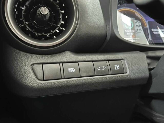 Сірий Тойота C-HR, об'ємом двигуна 2 л та пробігом 8 тис. км за 42652 $, фото 17 на Automoto.ua