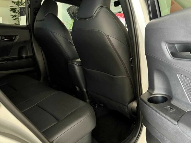 Сірий Тойота C-HR, об'ємом двигуна 2 л та пробігом 8 тис. км за 42652 $, фото 7 на Automoto.ua