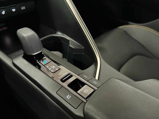 Сірий Тойота C-HR, об'ємом двигуна 2 л та пробігом 8 тис. км за 42652 $, фото 16 на Automoto.ua