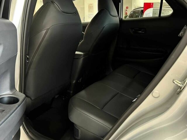 Сірий Тойота C-HR, об'ємом двигуна 2 л та пробігом 8 тис. км за 42652 $, фото 8 на Automoto.ua