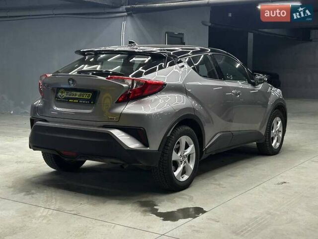 Серый Тойота C-HR, объемом двигателя 1.2 л и пробегом 41 тыс. км за 23000 $, фото 5 на Automoto.ua