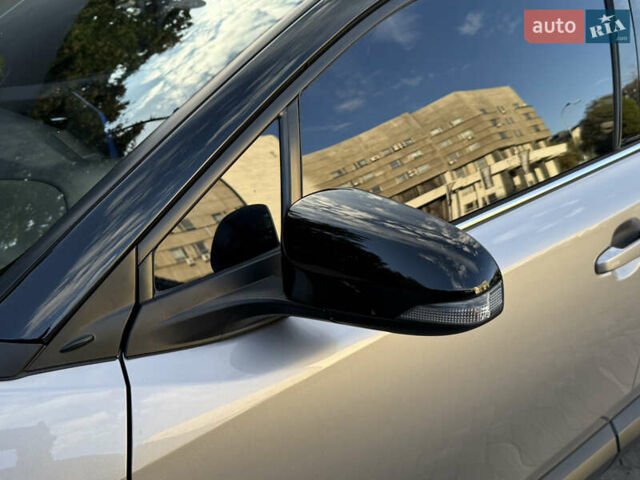 Сірий Тойота C-HR, об'ємом двигуна 1.2 л та пробігом 88 тис. км за 18000 $, фото 52 на Automoto.ua