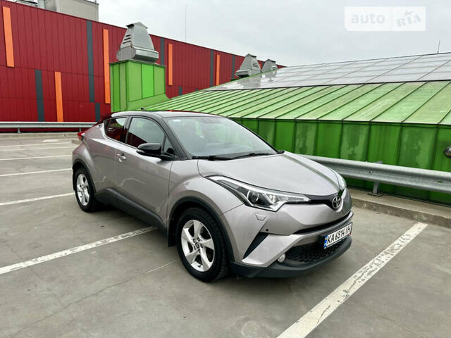 Сірий Тойота C-HR, об'ємом двигуна 1.2 л та пробігом 86 тис. км за 18900 $, фото 19 на Automoto.ua