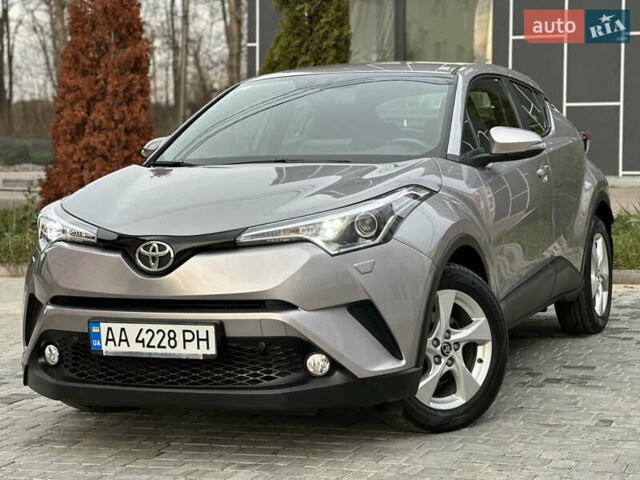 Сірий Тойота C-HR, об'ємом двигуна 1.2 л та пробігом 42 тис. км за 18950 $, фото 19 на Automoto.ua