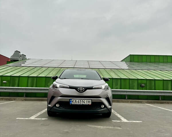 Серый Тойота C-HR, объемом двигателя 1.2 л и пробегом 86 тыс. км за 18600 $, фото 13 на Automoto.ua