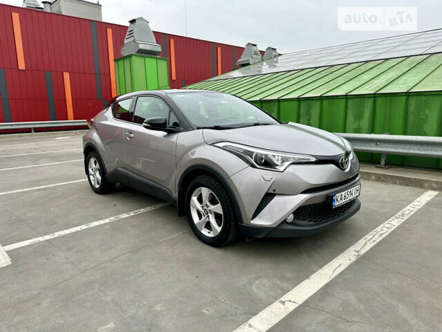 Серый Тойота C-HR, объемом двигателя 1.2 л и пробегом 86 тыс. км за 18600 $, фото 18 на Automoto.ua