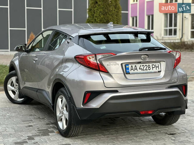 Сірий Тойота C-HR, об'ємом двигуна 1.2 л та пробігом 42 тис. км за 18950 $, фото 73 на Automoto.ua