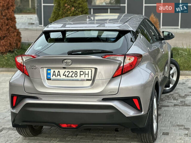 Сірий Тойота C-HR, об'ємом двигуна 1.2 л та пробігом 42 тис. км за 18950 $, фото 70 на Automoto.ua