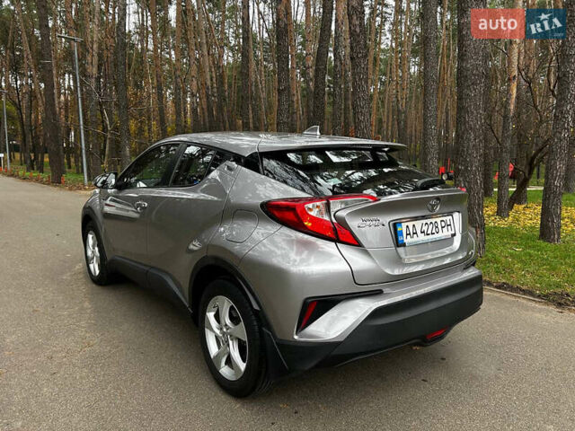 Сірий Тойота C-HR, об'ємом двигуна 1.2 л та пробігом 42 тис. км за 20000 $, фото 6 на Automoto.ua