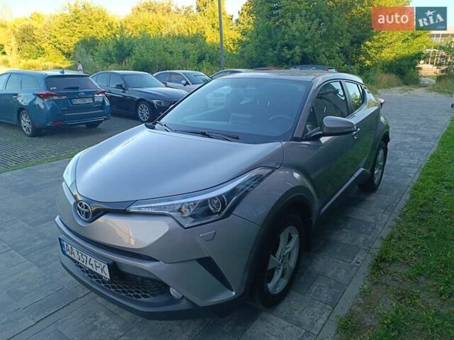 Тойота C-HR 2016 у Львові на Automoto.ua Сірий Тойота C-HR, об'ємом двигуна 1.2 л та пробігом 96 тис. км за 17500 $, фото 8 на Automoto.ua