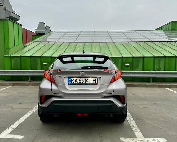 Серый Тойота C-HR, объемом двигателя 1.2 л и пробегом 86 тыс. км за 18600 $, фото 30 на Automoto.ua