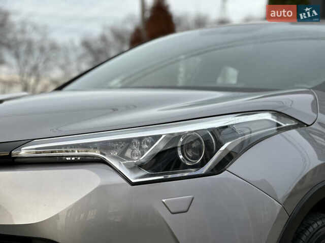 Сірий Тойота C-HR, об'ємом двигуна 1.2 л та пробігом 42 тис. км за 18950 $, фото 35 на Automoto.ua