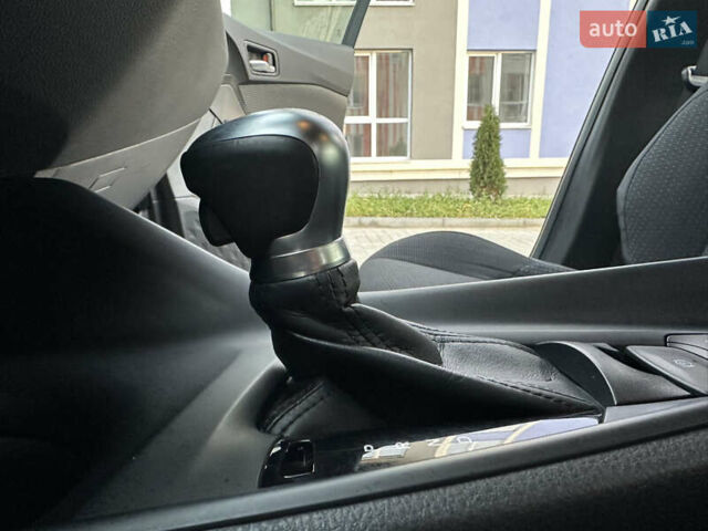 Сірий Тойота C-HR, об'ємом двигуна 1.2 л та пробігом 42 тис. км за 18950 $, фото 87 на Automoto.ua