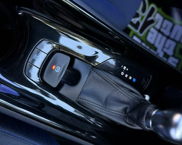 Сірий Тойота C-HR, об'ємом двигуна 1.2 л та пробігом 88 тис. км за 18000 $, фото 26 на Automoto.ua