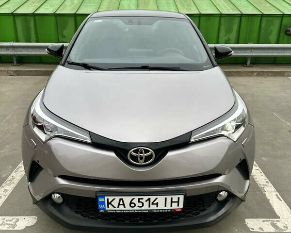 Серый Тойота C-HR, объемом двигателя 1.2 л и пробегом 86 тыс. км за 18600 $, фото 10 на Automoto.ua