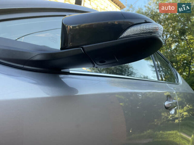 Серый Тойота C-HR, объемом двигателя 1.2 л и пробегом 72 тыс. км за 20000 $, фото 17 на Automoto.ua
