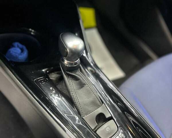 Серый Тойота C-HR, объемом двигателя 1.2 л и пробегом 41 тыс. км за 23000 $, фото 12 на Automoto.ua