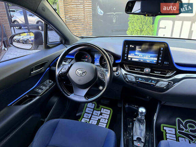 Сірий Тойота C-HR, об'ємом двигуна 1.2 л та пробігом 88 тис. км за 18000 $, фото 32 на Automoto.ua