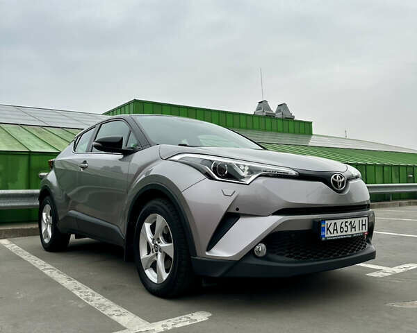 Сірий Тойота C-HR, об'ємом двигуна 1.2 л та пробігом 86 тис. км за 18900 $, фото 44 на Automoto.ua