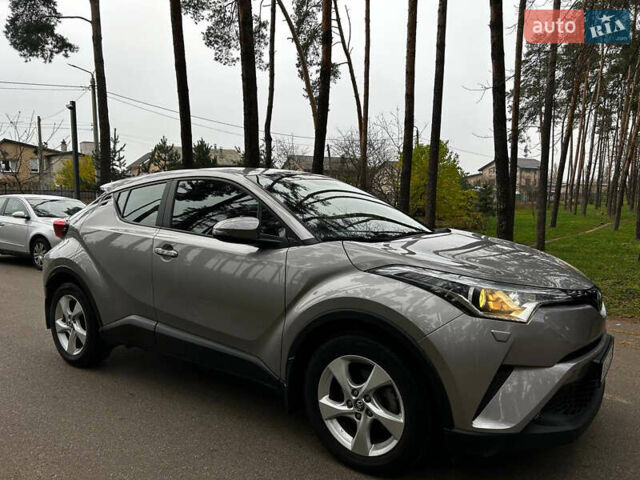 Сірий Тойота C-HR, об'ємом двигуна 1.2 л та пробігом 42 тис. км за 20000 $, фото 2 на Automoto.ua