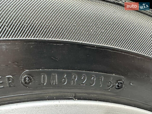 Сірий Тойота C-HR, об'ємом двигуна 1.2 л та пробігом 42 тис. км за 18950 $, фото 66 на Automoto.ua