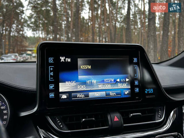 Сірий Тойота C-HR, об'ємом двигуна 1.2 л та пробігом 42 тис. км за 20000 $, фото 18 на Automoto.ua