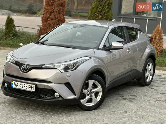 Сірий Тойота C-HR, об'ємом двигуна 1.2 л та пробігом 42 тис. км за 18950 $, фото 21 на Automoto.ua