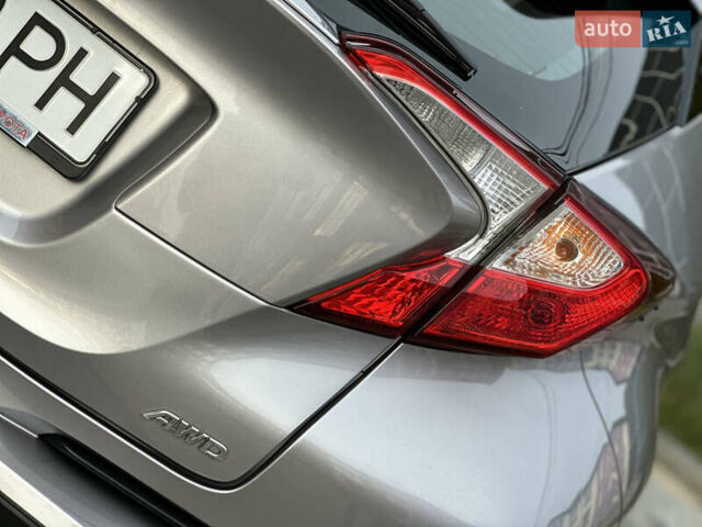 Сірий Тойота C-HR, об'ємом двигуна 1.2 л та пробігом 42 тис. км за 18950 $, фото 58 на Automoto.ua