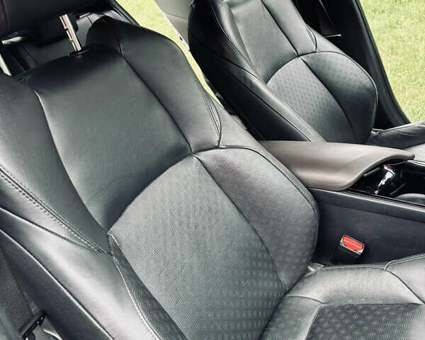 Серый Тойота C-HR, объемом двигателя 1.2 л и пробегом 171 тыс. км за 17000 $, фото 16 на Automoto.ua
