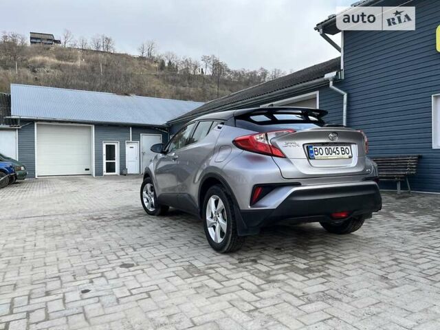 Сірий Тойота C-HR, об'ємом двигуна 1.2 л та пробігом 72 тис. км за 19500 $, фото 3 на Automoto.ua