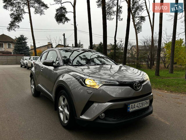 Сірий Тойота C-HR, об'ємом двигуна 1.2 л та пробігом 42 тис. км за 20000 $, фото 1 на Automoto.ua