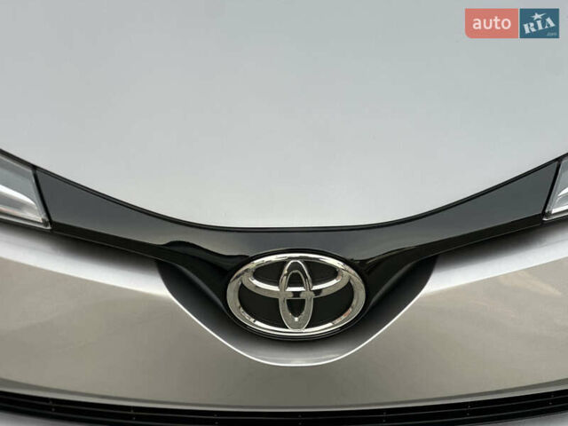 Сірий Тойота C-HR, об'ємом двигуна 1.2 л та пробігом 42 тис. км за 18950 $, фото 28 на Automoto.ua