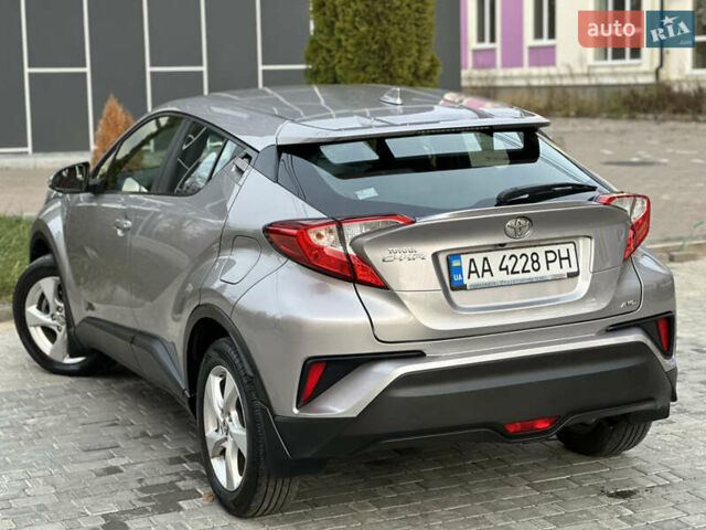 Сірий Тойота C-HR, об'ємом двигуна 1.2 л та пробігом 42 тис. км за 18950 $, фото 74 на Automoto.ua