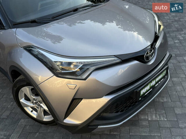 Сірий Тойота C-HR, об'ємом двигуна 1.2 л та пробігом 88 тис. км за 18000 $, фото 7 на Automoto.ua