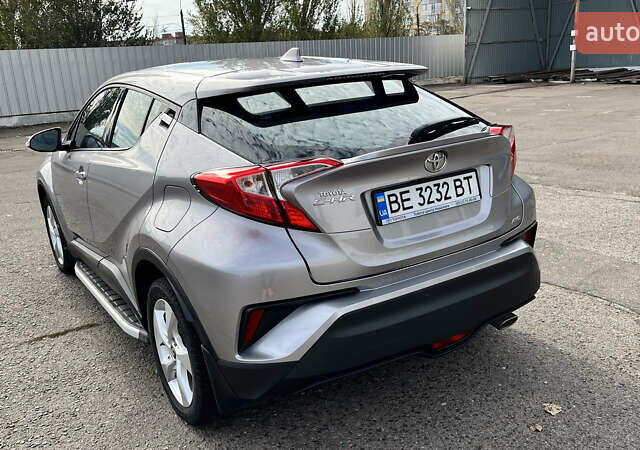 Серый Тойота C-HR, объемом двигателя 1.2 л и пробегом 133 тыс. км за 21000 $, фото 4 на Automoto.ua