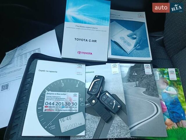 Тойота C-HR 2016 у Львові на Automoto.ua Сірий Тойота C-HR, об'ємом двигуна 1.2 л та пробігом 96 тис. км за 17500 $, фото 28 на Automoto.ua