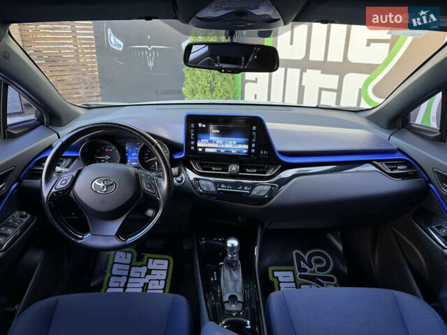 Сірий Тойота C-HR, об'ємом двигуна 1.2 л та пробігом 88 тис. км за 18000 $, фото 31 на Automoto.ua