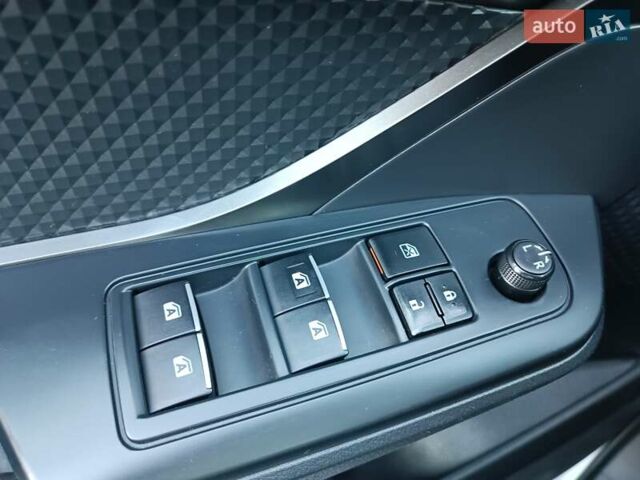 Тойота C-HR 2016 у Львові на Automoto.ua Сірий Тойота C-HR, об'ємом двигуна 1.2 л та пробігом 96 тис. км за 17500 $, фото 18 на Automoto.ua